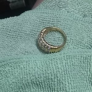 Jewelry - Vintage gold diamond band Jewelry - Vintage gold diamond band
